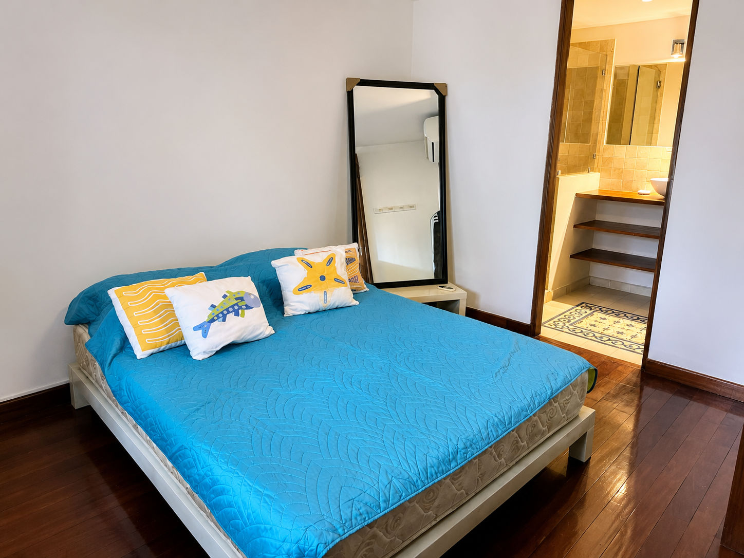 Second bedroom