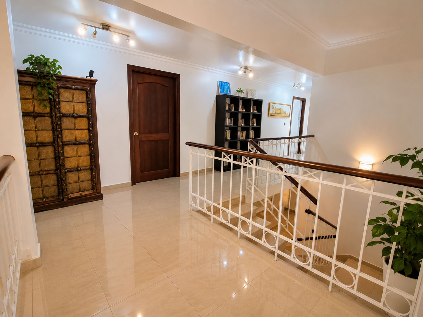 Upper landing