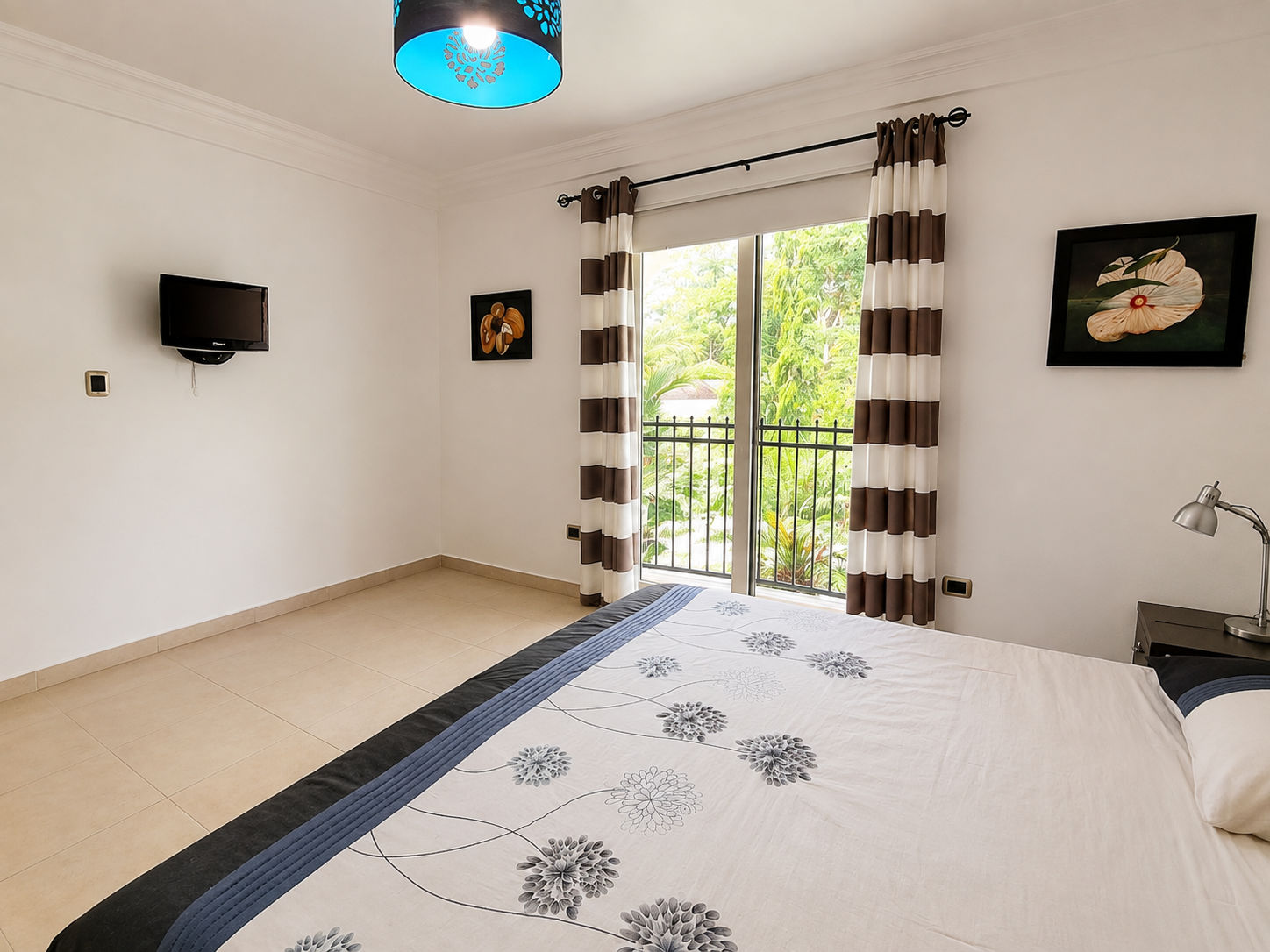 Bedroom with garden outlook